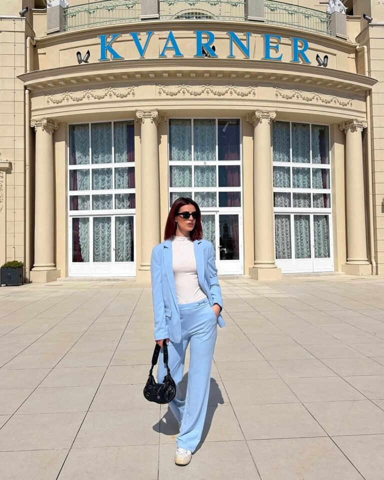 25 Blue Outfit Ideas You Didn’t Save Before Looks Started Blending ...